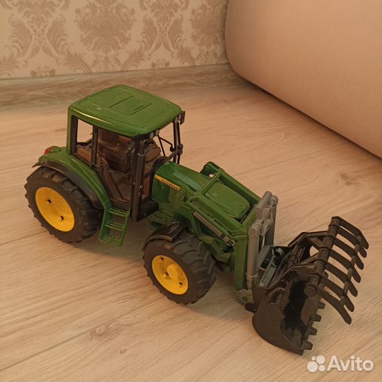 Машины Bruder трактор большой и лесовоз