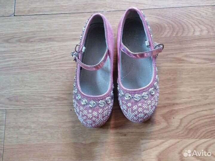 Босоножки для девочки 30
