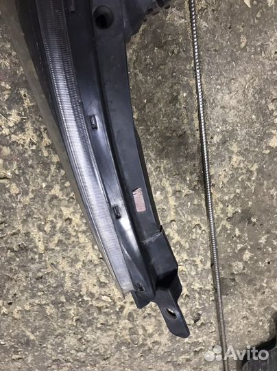 Передняя левая фара KIA Rio 4