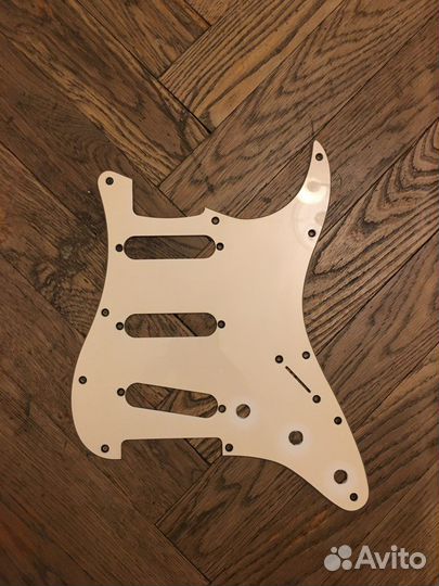 Пикгард на Stratocaster fender japan SSS