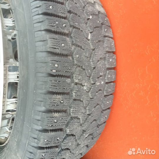 Yokohama IceGuard Stud IG65 205/60 R16