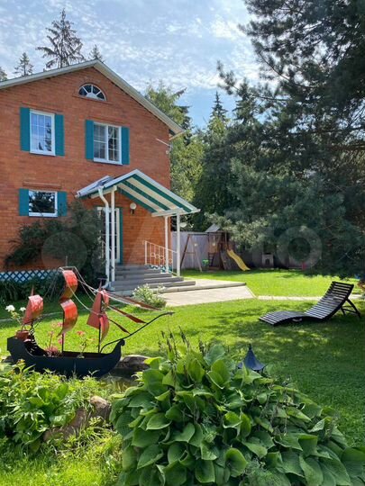 Дом 180 м² на участке 15 сот.