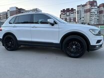 Volkswagen Tiguan 2.0 AMT, 2017, 150 000 км, с пробегом, цена 2 650 000 руб.