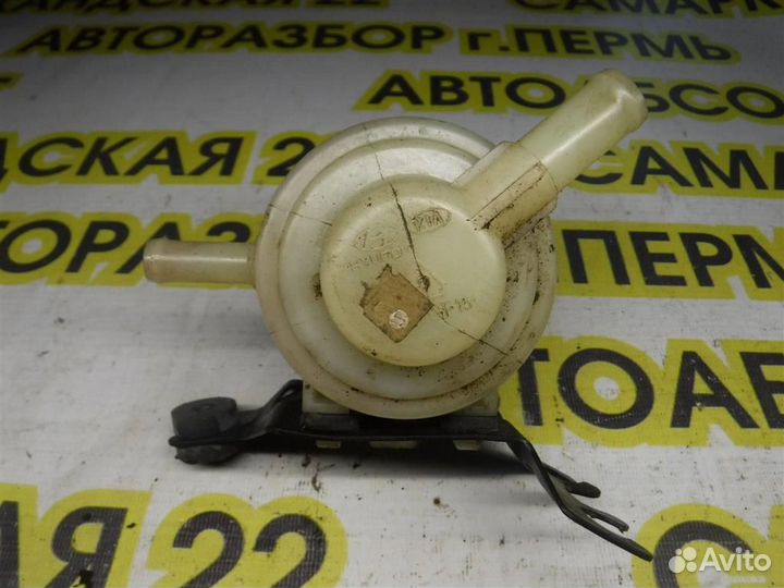 Бачок гидроусилителя Hyundai Sonata VI (YF) 2010