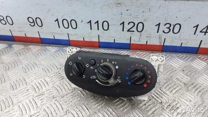 Блок управления климатической установкой Renault S