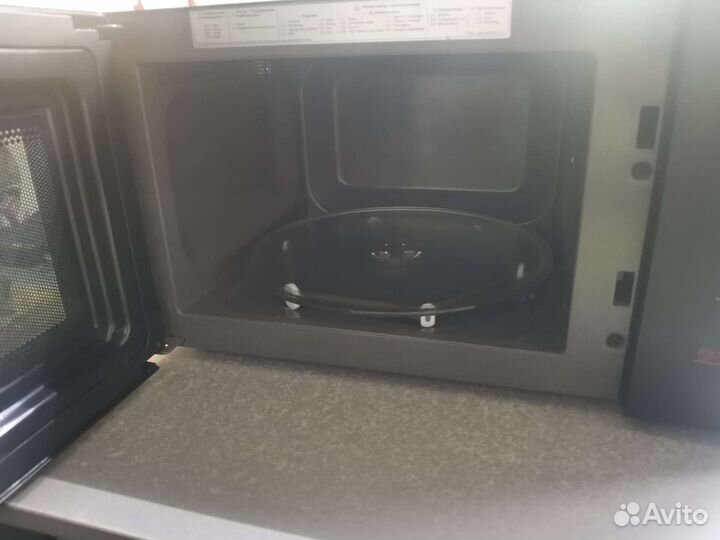 Микроволновая печьLG MS2535GIS