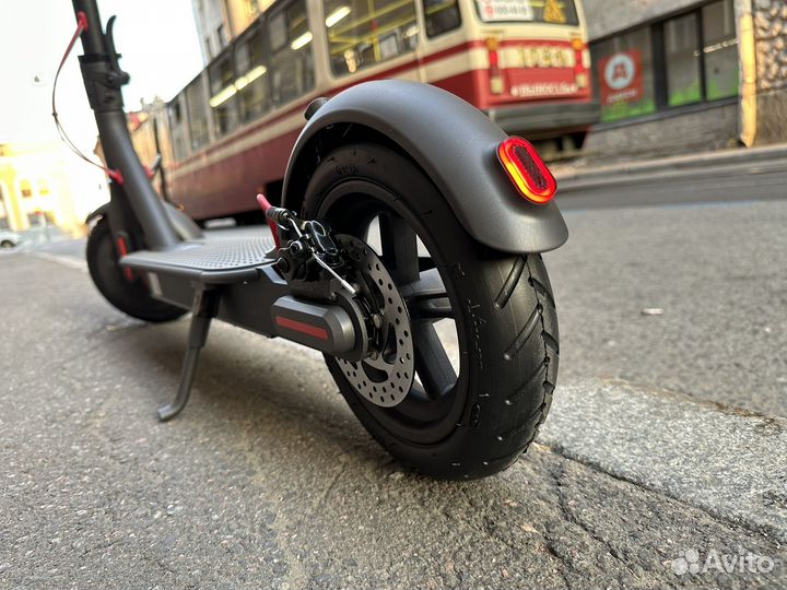 Электросамокат Xiaomi Electric Scooter 1S