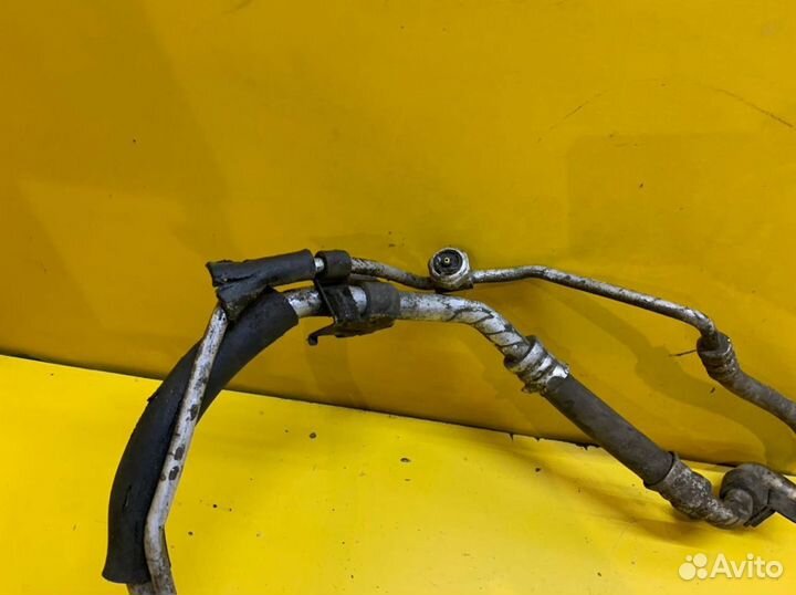 Трубка кондиционера Hyundai Santa Fe 2000–2004