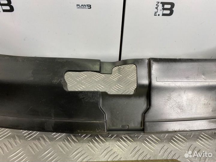 Накладка замка капота передняя Audi Q7 4L 2008