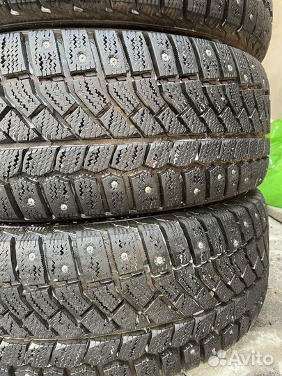 Viatti Brina Nordico V-522 215/60 R16 95T