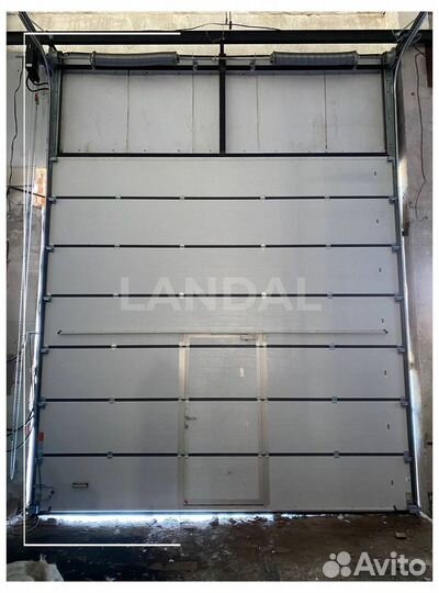 Секционные ворота