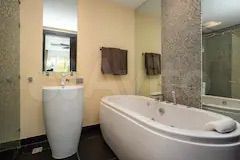 Дом 320 м² на участке 480 м² (Таиланд)