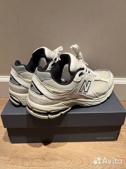 Кроссовки New Balance 2002R оригинал