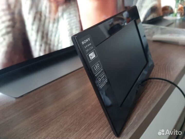 Цифровая фоторамка sony