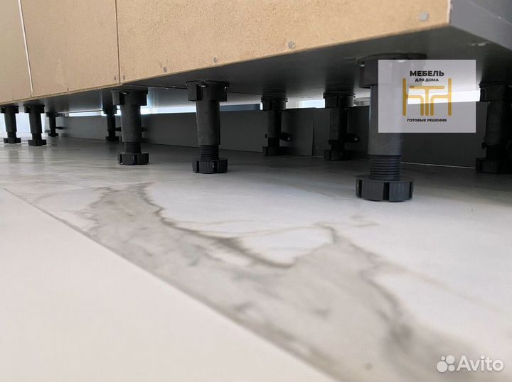 Кухня под потолок