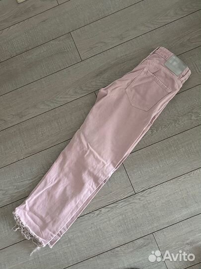 Джинсы розовые ostin