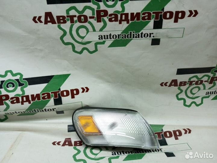 Габарит toyota corolla 91-02 RH