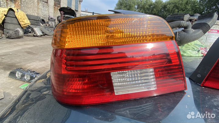 Задние фанари е 39