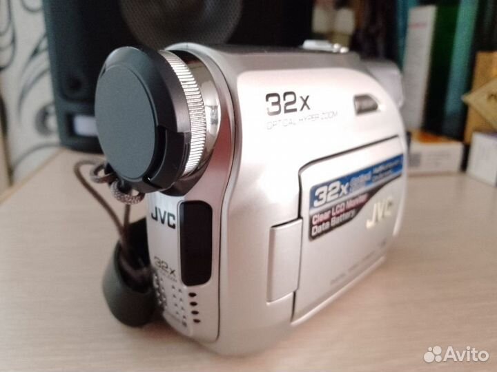 Видеокамера JVC mini dv
