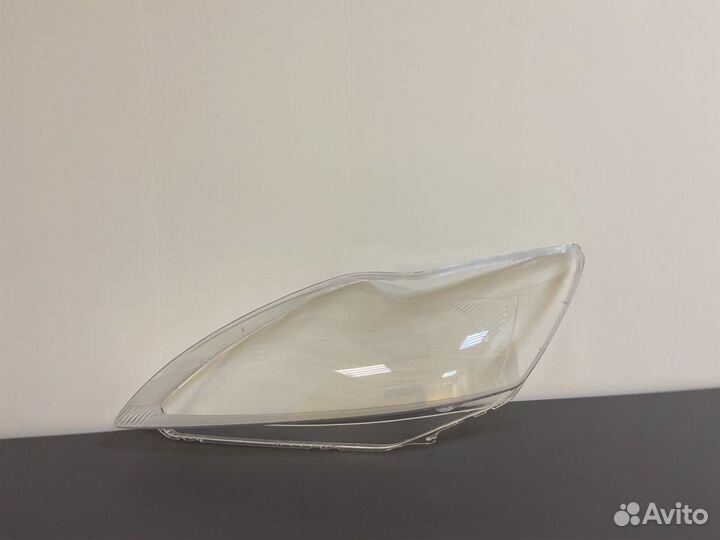 Стекло фары Форд Фокус 2/ Ford Focus 2 2008-2011