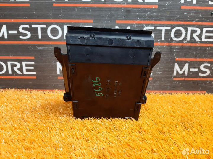 Вещевой ящик Mercedes-Benz S-Class W220 113.960