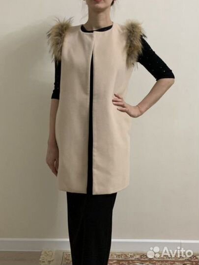 Жилет безрукавка