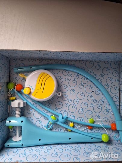 Мобиль на кроватку жирафики