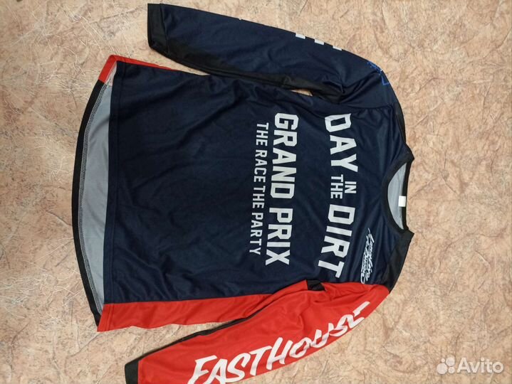 Свитшот мужской новый