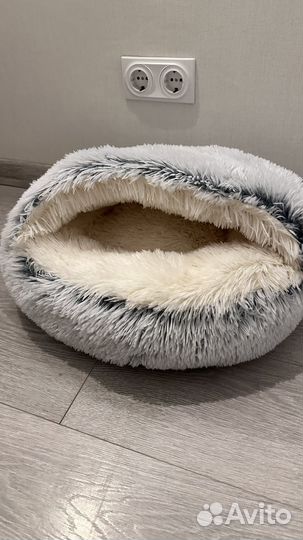 Закрытая лежанка домик для кошек M 50 см (мех)