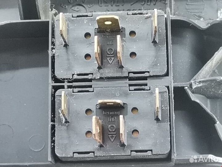 Блок управления стеклоподъемниками Audi A4 B5 1999