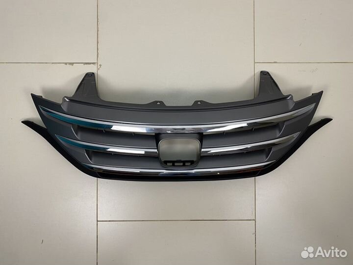 Решетка радиатора Honda CR-V 4 2012-2015