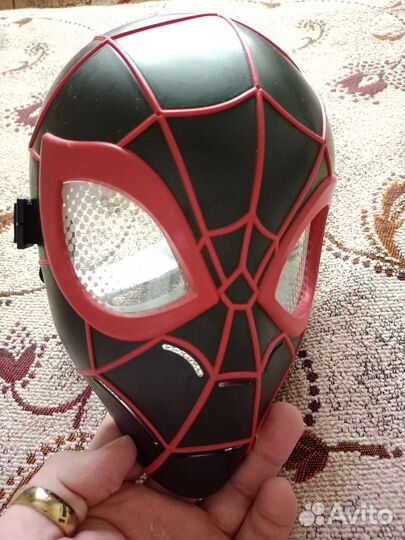 Маска человека-паука Майлза Моралиса