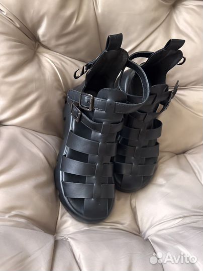 Сандалии босоножки новые
