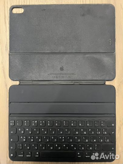 Чехол клавиатура Keyboard Folio для iPad Pro 11 (M