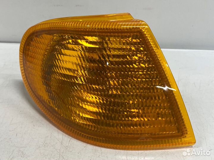 Указатель поворота Ваз-2114 желтый правый Тольятти