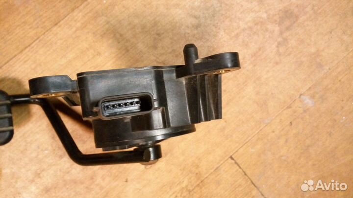 Педаль газа эл. рено сценик 2