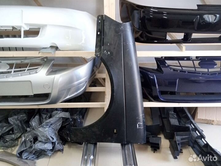 Крыло левое на приору ваз 2170