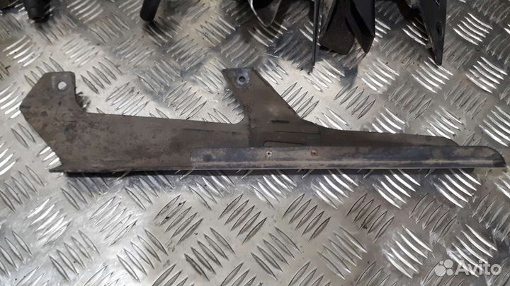 Кожух цепи Suzuki tl1000 s TL1000R