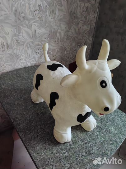 Надувная корова