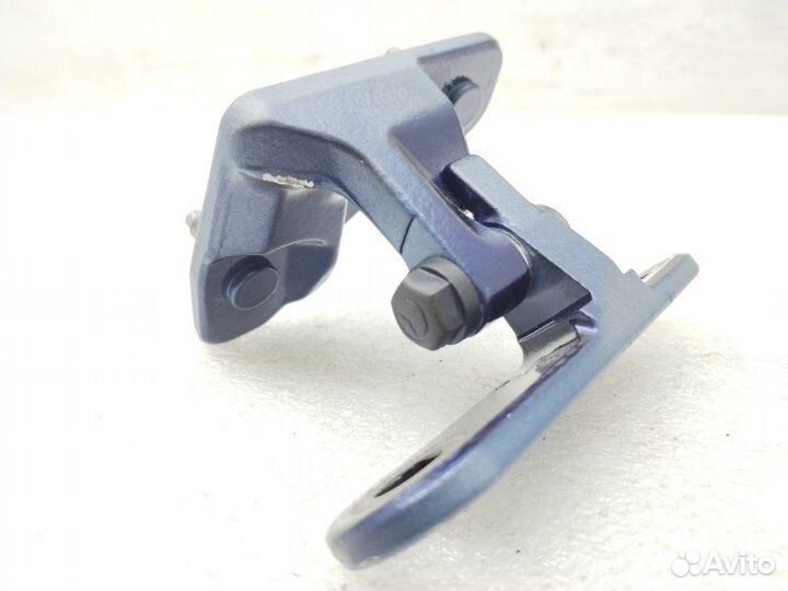 Петля двери передняя левая Mercedes-Benz Cls-Class