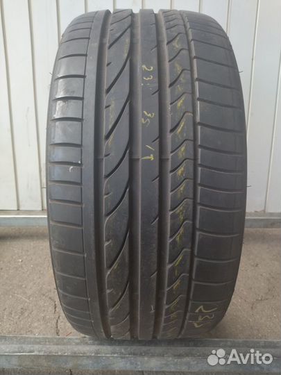 Bridgestone Potenza RE050A 235/35 R19 87Y