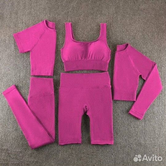 Спортивный костюм