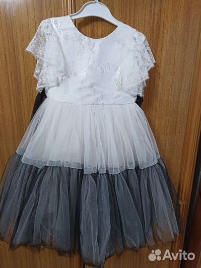 Платье для девочки новое