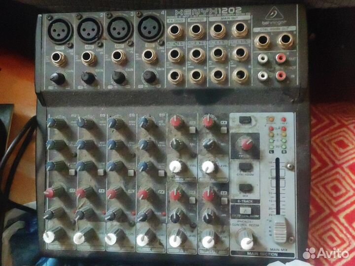 Микшерный пульт behringer xenyx 1202
