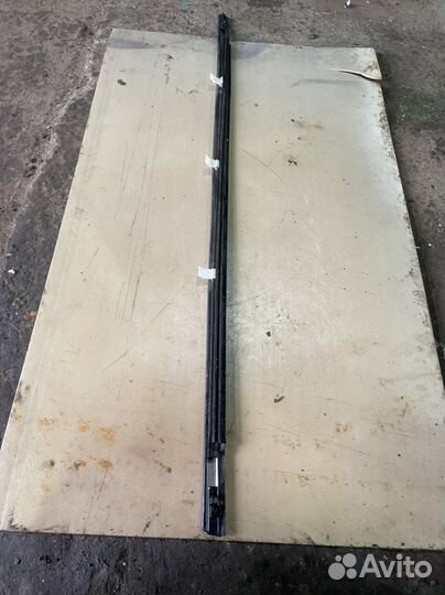 Антара молдинг стекла передний правый бархотка