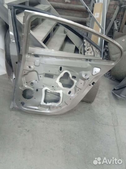 Дверь задняя правая Рено fluence