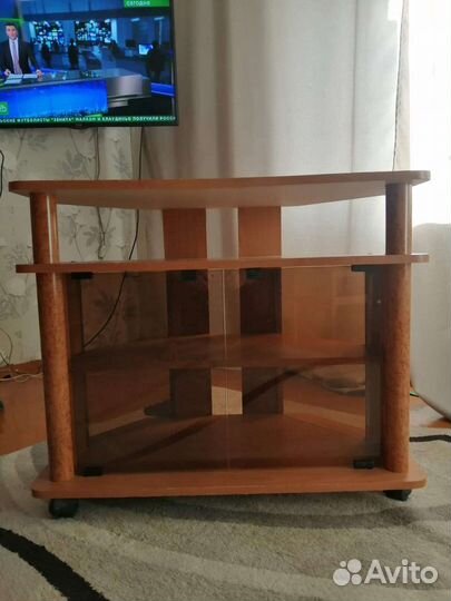 Тумба под телевизор угловая