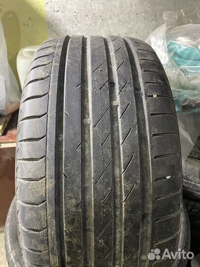Nokian Tyres Hakka Black 245/40 R18
