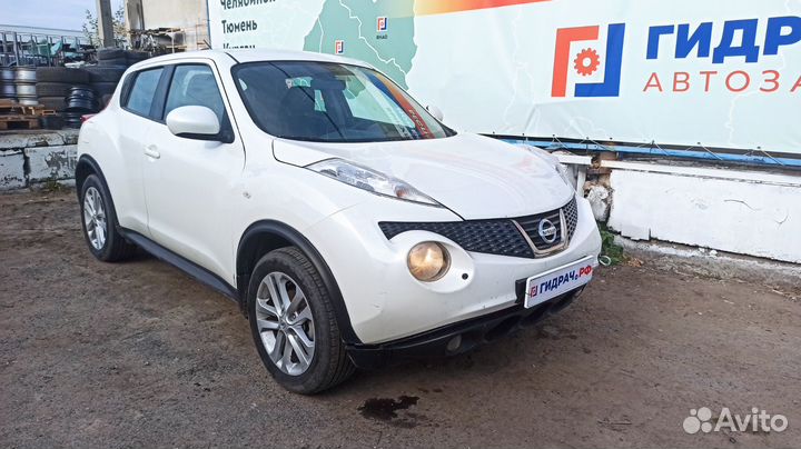 Накладка заднего крыла левого Nissan Juke (F15) 78