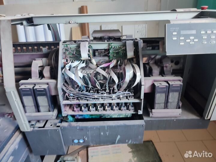 Продам на запчасти принтер mimaki jfx1631
